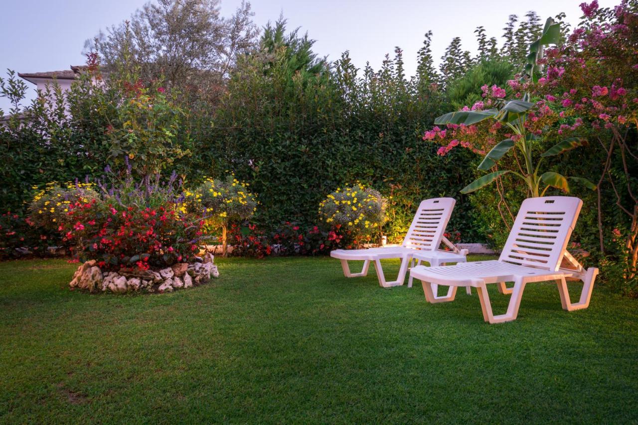 Villa Begonia By The Sea Коропи Экстерьер фото